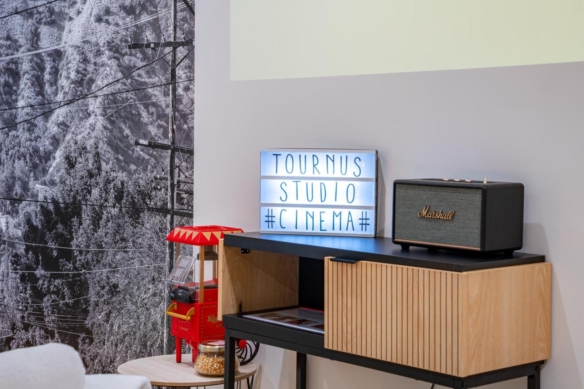 Food And Chill - Deux Appartements Hypercentre - 1 Theme Cinema - By Primo C0Nciergerie Tournus Esterno foto