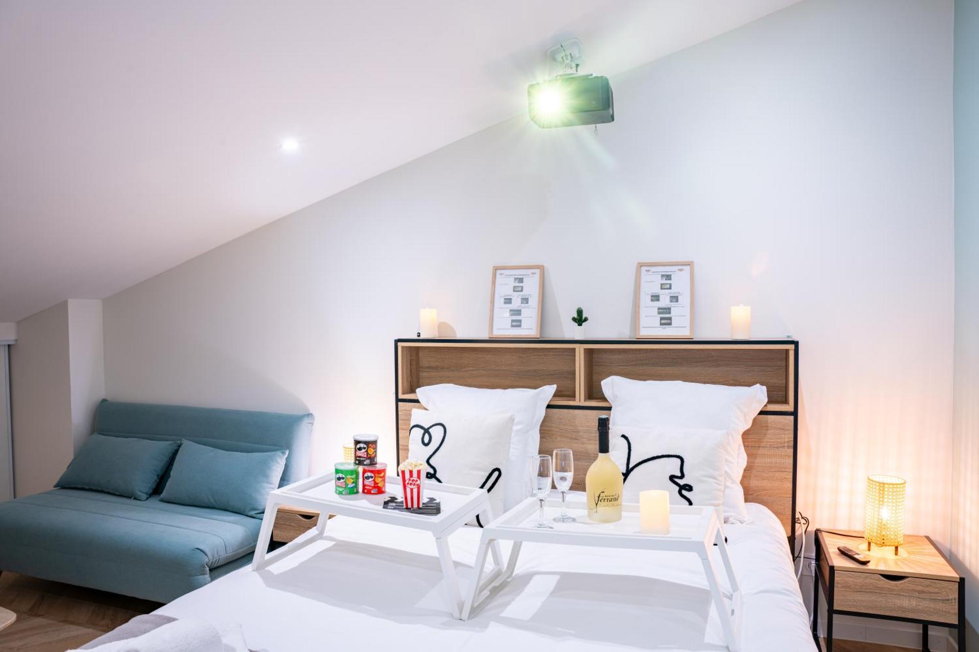 Food And Chill - Deux Appartements Hypercentre - 1 Theme Cinema - By Primo C0Nciergerie Tournus Esterno foto