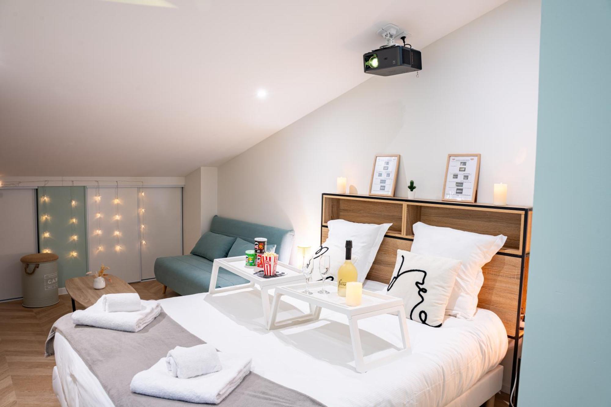 Food And Chill - Deux Appartements Hypercentre - 1 Theme Cinema - By Primo C0Nciergerie Tournus Esterno foto
