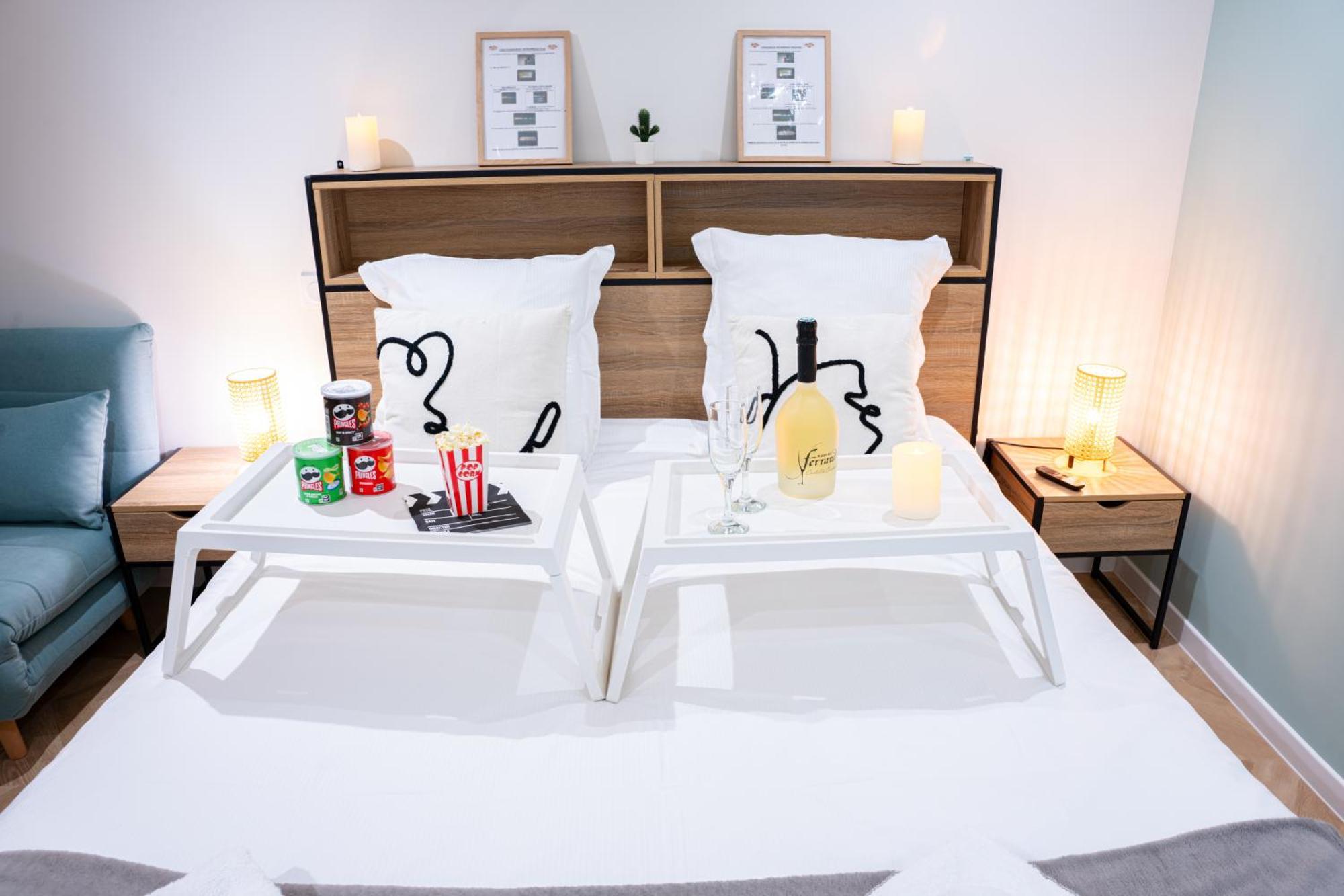 Food And Chill - Deux Appartements Hypercentre - 1 Theme Cinema - By Primo C0Nciergerie Tournus Esterno foto
